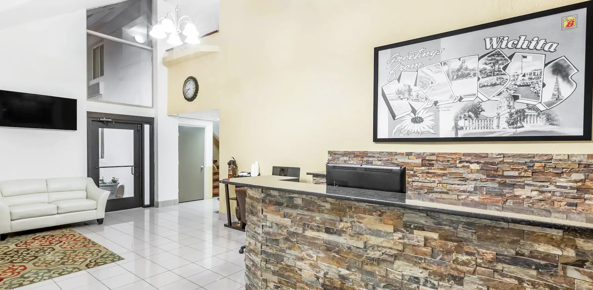 Pet friendly Hotel in Wichita Kansas ICT Airport Free Shuttle Hotel